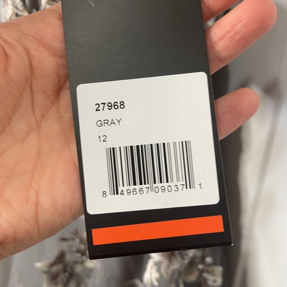 *NEW* LA FEMME 27968 floral embroidery appliqué cinderella ballgown - Picture 13 of 17